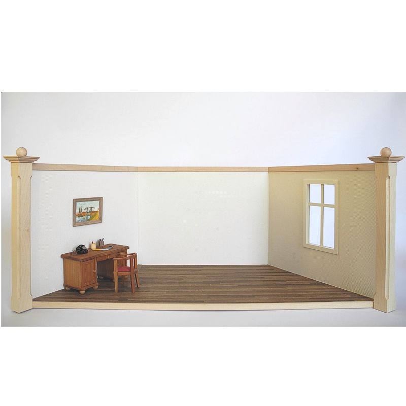 Puppenzimmer mit Fenster, weiss tapeziert